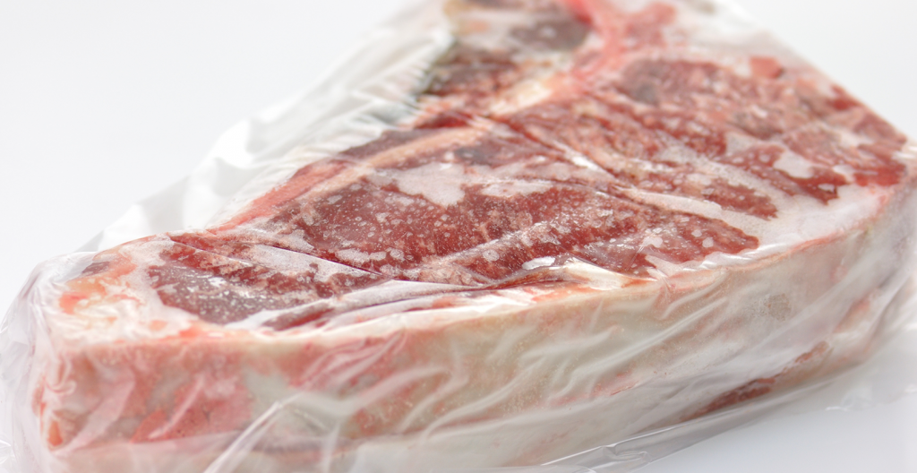  Descongela la carne a temperatura ambiente para ahorrar agua