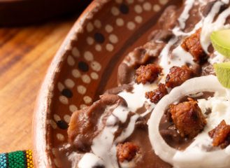 Enfrijoladas de chorizo y papa